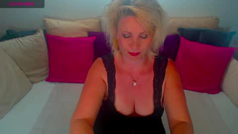 Snapshot of alexine_mcqueen chatting on May 2026 11:21:02 PM Alexine McQueen online show from May 2026 11:21:02 PM
