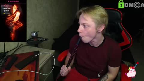 Alexis online show from October 2025 08:09:02 PM