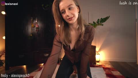 Snapshot of alexispeach chatting on December 2024 09:23:01 PM Alexis-- online show from December 2024 09:23:01 PM