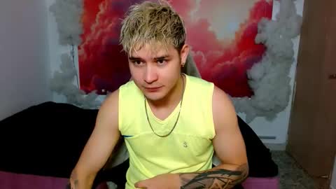 Alex online show from December 2025 07:01:02 PM