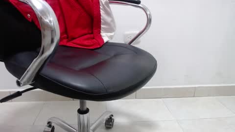 Snapshot of alextwunkk chatting on December 2024 02:37:02 PM Alex online show from December 2024 02:37:02 PM