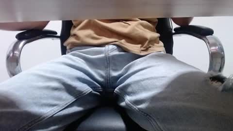 Snapshot of alextwunkk chatting on March 2025 08:51:02 AM Alex online show from March 2025 08:51:02 AM