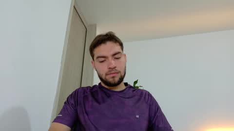 Snapshot of alextwunkk chatting on September 2025 12:43:02 AM Alex online show from September 2025 12:43:02 AM