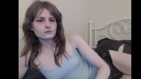 Snapshot of alexxuwu chatting on December 2024 07:04:02 PM Lyssa online show from December 2024 07:04:02 PM