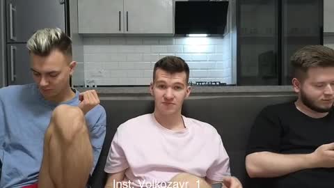 AlexDimaIgor online show from November 2025 10:44:02 PM