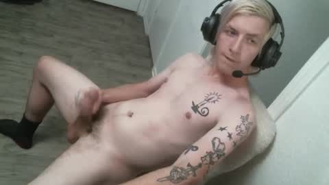 Alexxxmic online show from November 2025 05:43:01 AM