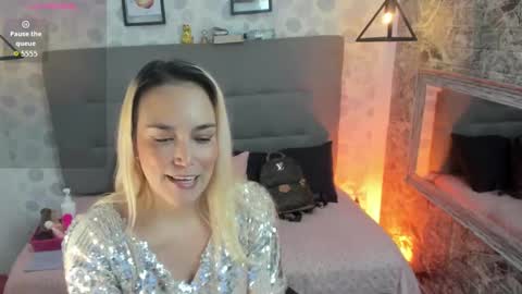 alezzafox__ online show from October 2025 05:17:02 AM