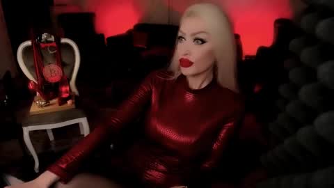 Snapshot of alfa_female chatting on January 2025 12:41:02 PM AlfaFemale online show from January 2025 12:41:02 PM