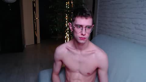 Alfie online show from October 2025 04:40:02 PM