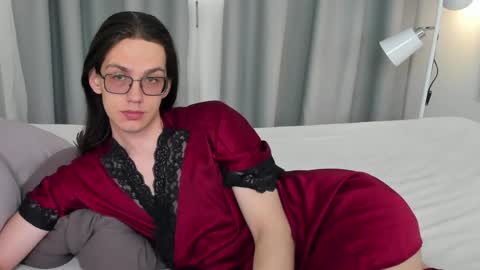 Snapshot of alfred_jones chatting on May 2026 10:52:02 AM Alfreda online show from May 2026 10:52:02 AM
