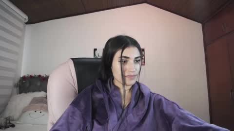 Snapshot of alheli_16 chatting on December 2024 04:29:02 PM Alheli online show from December 2024 04:29:02 PM