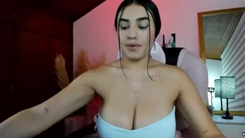 Snapshot of alheli_16 chatting on October 2025 12:36:02 PM Alheli online show from October 2025 12:36:02 PM