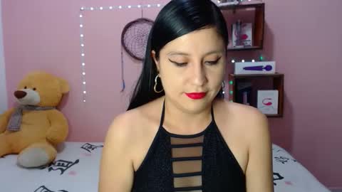 alixia online show from February 2025 10:03:02 PM