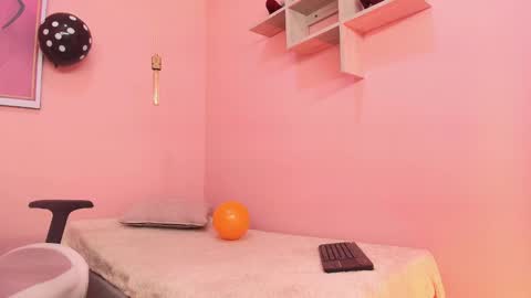 Snapshot of alice_in_hornyland_ chatting on October 2025 08:28:01 PM alice_in_hornyland_ online show from October 2025 08:28:01 PM