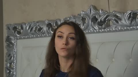 AliceMunro online show from October 2025 07:11:02 PM