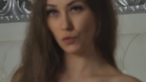 AliceMunro online show from October 2025 08:53:02 PM