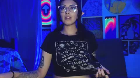 Snapshot of alice_phantom chatting on December 2024 04:45:02 AM online show from December 2024 04:45:02 AM