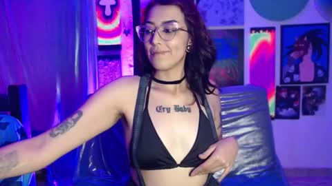 Snapshot of alice_phantom chatting on January 2025 05:16:01 AM online show from January 2025 05:16:01 AM