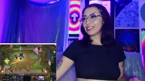 Snapshot of alice_phantom chatting on January 2025 02:15:01 AM online show from January 2025 02:15:01 AM