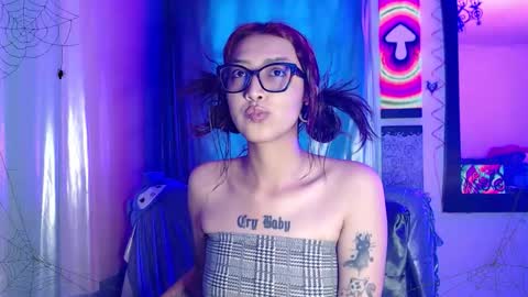 Snapshot of alice_phantom chatting on November 2025 05:59:01 PM online show from November 2025 05:59:01 PM