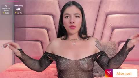 Snapshot of alice_rose5 chatting on May 2026 03:11:02 AM Alice online show from May 2026 03:11:02 AM
