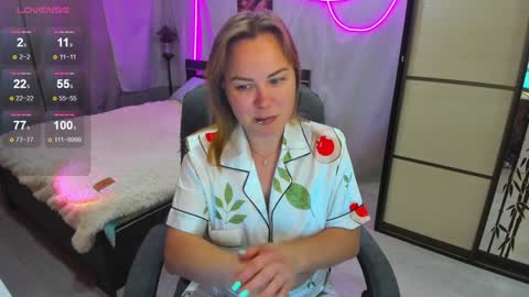 Snapshot of alice_sex_intellect chatting on December 2024 12:29:02 PM Alice online show from December 2024 12:29:02 PM