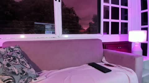 alice_simpson1 online show from September 2025 11:48:01 AM