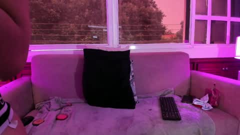alice_simpson1 online show from October 2025 11:41:02 AM