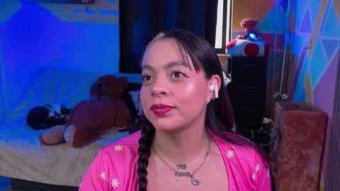 Alice online show from November 2025 05:01:02 PM