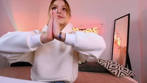 Alice  online show from January 2025 12:57:02 PM