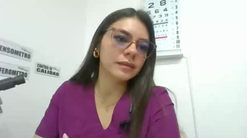 Snapshot of alicee16 chatting on January 2025 04:43:02 PM alicee16 online show from January 2025 04:43:02 PM