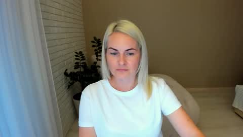 Alicee online show from September 2025 02:50:02 PM