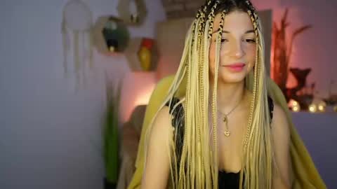 Snapshot of alicee_kiss chatting on December 2024 10:32:02 PM Alicee Kiss online show from December 2024 10:32:02 PM