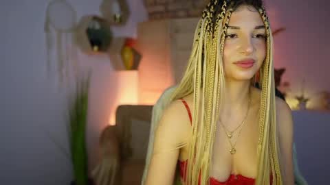 Snapshot of alicee_kiss chatting on January 2025 01:09:02 AM Alicee Kiss online show from January 2025 01:09:02 AM