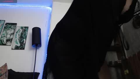 alicee_logan_ online show from September 2025 04:29:01 PM