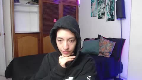 alicee_logan_ online show from October 2025 01:48:02 AM