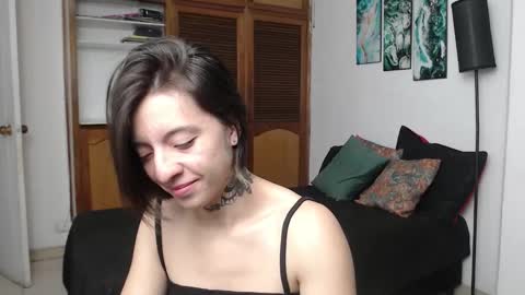 alicee_logan_ online show from December 2025 02:40:01 AM