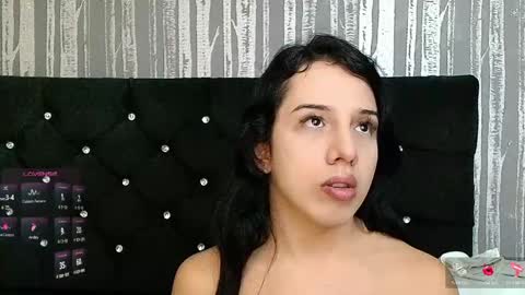 Snapshot of alicee_moonn chatting on May 2026 05:19:02 PM alicee_moonn online show from May 2026 05:19:02 PM