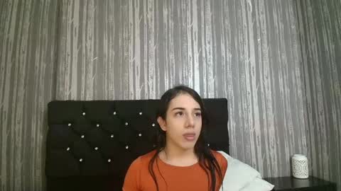Snapshot of alicee_moonn chatting on May 2026 06:56:02 PM alicee_moonn online show from May 2026 06:56:02 PM