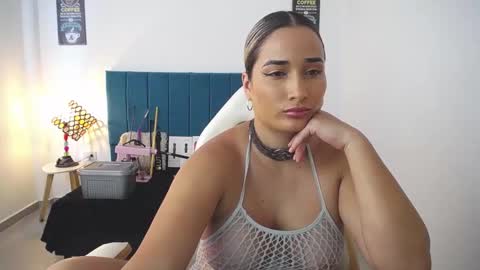 Alicia    1000 PM - 600 AM COLOMBIAN TIME online show from October 2025 09:34:01 PM