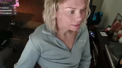 Snapshot of aliceliddell710 chatting on September 2025 03:50:02 PM Alice Liddell online show from September 2025 03:50:02 PM