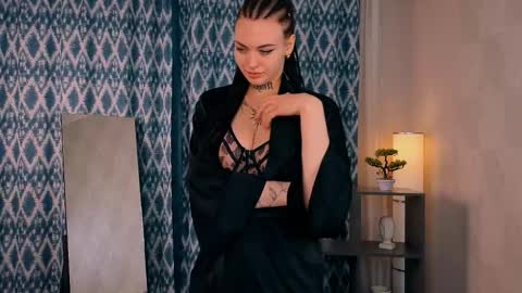 Emily my first day online show from January 2026 01:09:02 AM