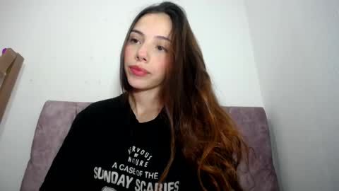 Snapshot of alicemary_533 chatting on June 2026 01:40:01 AM Your Alice online show from June 2026 01:40:01 AM