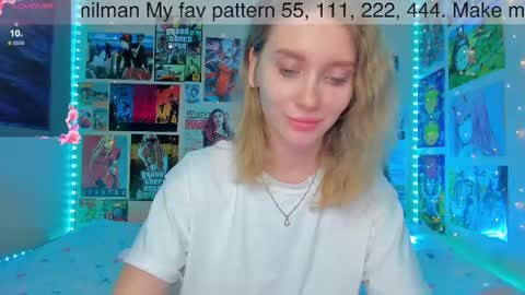 Snapshot of alicemilman chatting on December 2024 02:22:02 PM Alice  online show from December 2024 02:22:02 PM