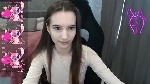 Snapshot of aliceweiss_ chatting on October 2025 08:04:02 AM Alice online show from October 2025 08:04:02 AM
