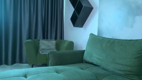 Snapshot of alicexsquirt chatting on June 2026 05:05:01 AM Alice online show from June 2026 05:05:01 AM
