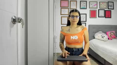 Snapshot of alicia_rainbow chatting on June 2026 03:04:02 AM alicia_rainbow online show from June 2026 03:04:02 AM