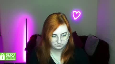 Snapshot of aliciaaared_kis chatting on November 2025 06:33:02 AM Alicia online show from November 2025 06:33:02 AM