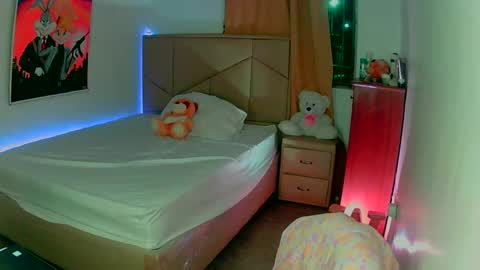 aliciabiden online show from December 2024 05:32:01 AM