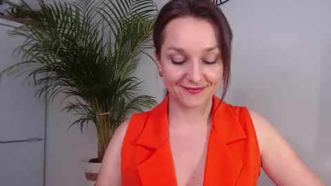 Alicia online show from February 2025 11:21:02 AM